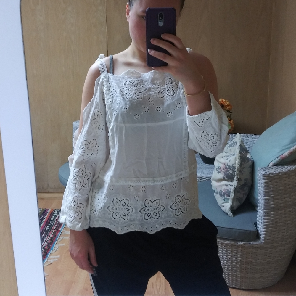 Unique Lace Top s. S